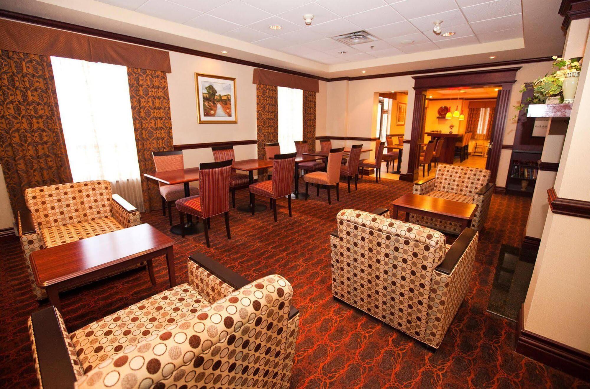 Hampton Inn Toronto-Mississauga West Restaurant photo